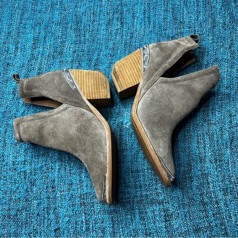 Jeffrey Campbell Cromwell Taupe Suede Western Ankle Boots Women's Size 7 Booties